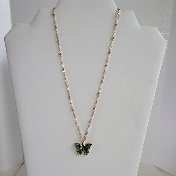 NWOT Green and yellow gold tone butterfly pendant on a 18-inch gold tone chain - Picture 4 of 8